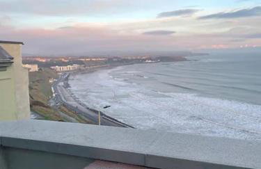 Spectacular 2 Bedroom Balcony Sea View Flat - Foto 22