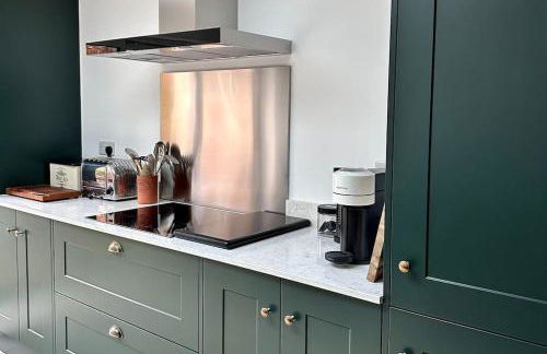 Cathedral Views Period Townhouse w/ Free Parking - Foto 11