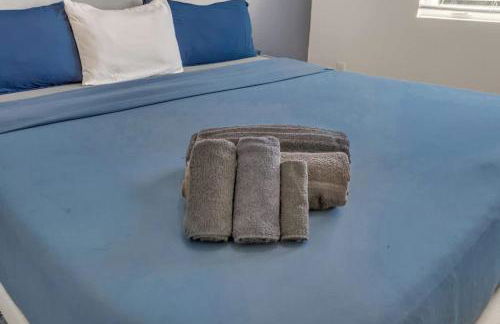 3BR Townhouse King Bed Garage Near NC State - Foto 26