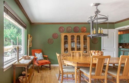 Four Bedroom Ranch Retreat with a Stunning Pool - Foto 12