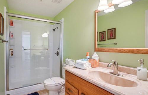 Oceanfront Condo with Pool Access in Surfside Beach! - Foto 16