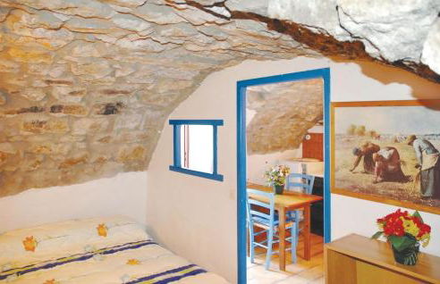 1 Bedroom Nice Apartment In La Beaume - Photo 3