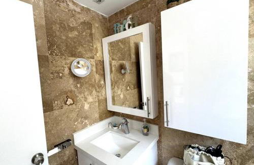 BRAND NEW! Lovely 1 Bedroom with Pool by the Beach - Foto 29