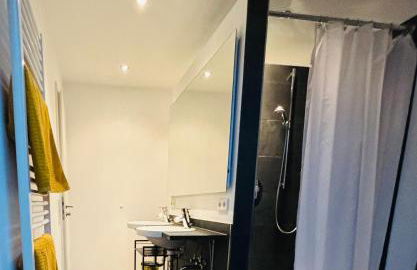 Lakefront View Entire Apartment with 2 bedrooms, 2 full bathrooms & Balcony Waterview - Foto 74