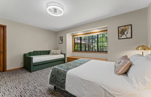 The Gathering Place! Sleeps 24, Lakeview, Game room - Foto 76