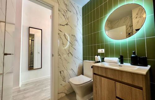 Apartment with Private Rooftop by Easytrip - Foto 25