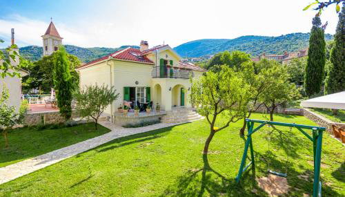 Apartment Barbina Kaštelina - Photo 2, Garden