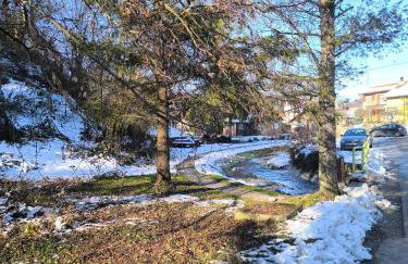 Old house by the stream - Photo 23