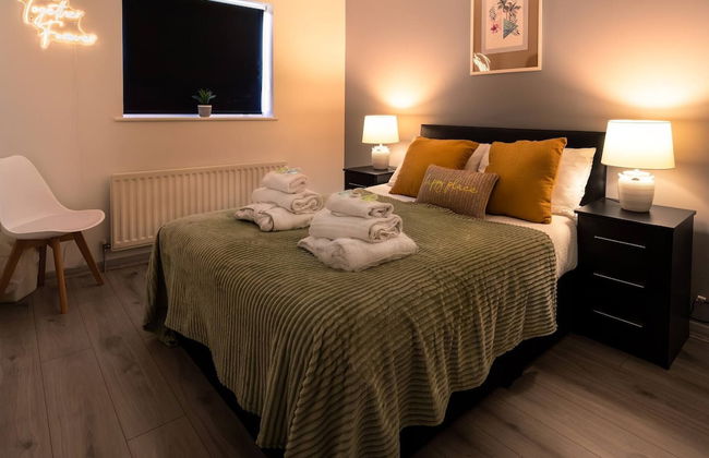 Family Holiday Home With Hot Tub Sleeps 8 - Foto 12