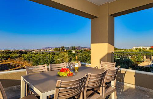 Chris and Stratos villa with private ecologic pool and kid's playground! - Foto 50