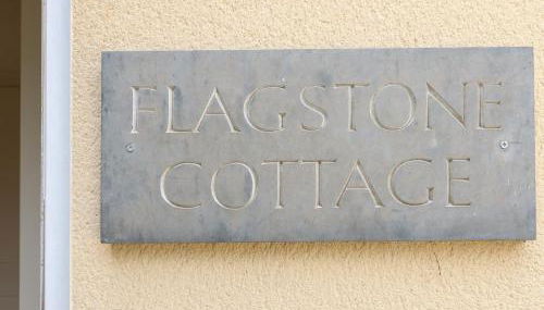 Flagstone Cottage - Photo 2