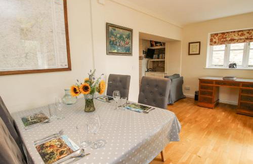 The Coach House - Photo 8