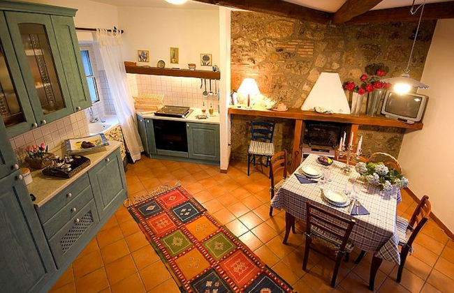 Blue House Near Bagnoregio-overlooking the Umbrian Mountains and Tiber Valley - Photo 26