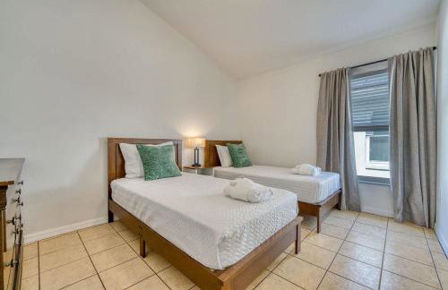 Private Pool Getaway Near Theme Parks - Foto 38