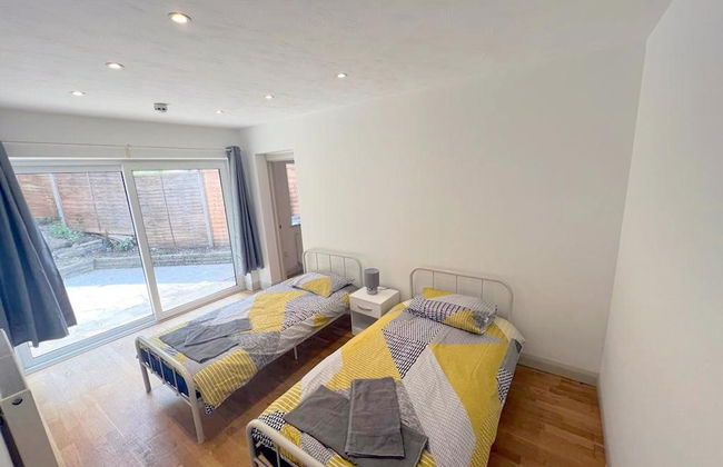 Twin Studio Flat in Sutton - Ground Floor - Foto 1
