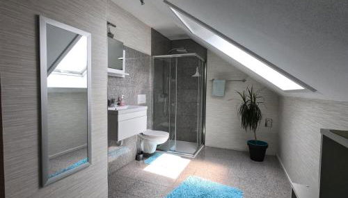 Moderne Ferienwohnung in Durmersheim 2 Zi, Nähe Rhein und Messe KA - Foto 4, Shower