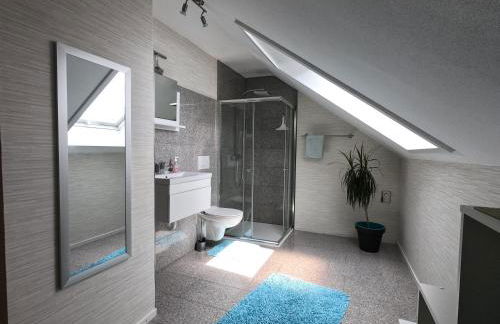 Moderne Ferienwohnung in Durmersheim 2 Zi, Nähe Rhein und Messe KA - Foto 4