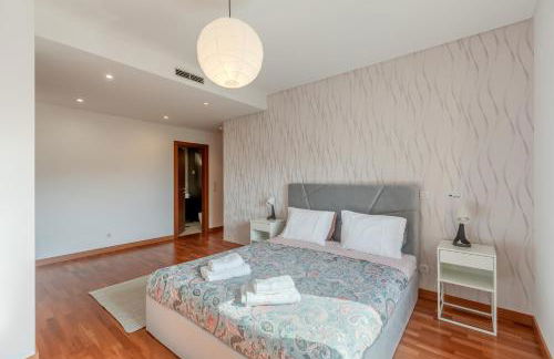 Modern 2 bedroom apt 20 min from city center - Foto 14