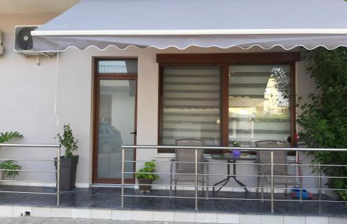 Soula's Sunshine Blue Apartment - Photo 6