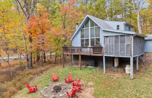 Wooded Chalet w Hot Tub & Indoor Pool, Gym Access - Foto 56