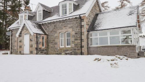 The Larches - Photo 2