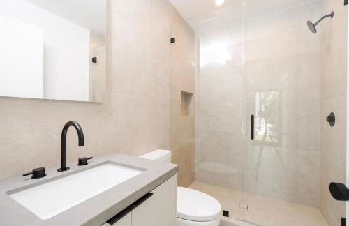 Modern Poolside Paradise - Foto 5