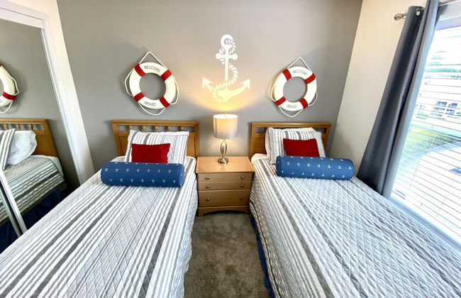 Grand Palm Community, Picnic Benches, Tennis Court and Much More!! - Foto 12