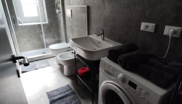 Bell'appartamento in Cit Turin, Interamente ristrutturato - Foto 5, towels, Shower