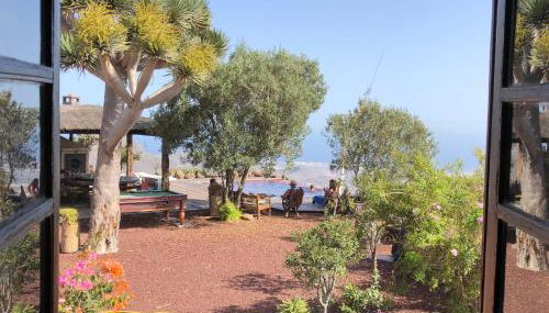 Historic Canarian House, Private Heated Infinity Pool, BBQ, WIFI + Panoramic Ocean Views - Foto 2