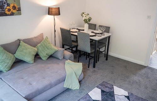 House Sleeps6-Garden-PetsOk-Parking-Long stay disc - Foto 14