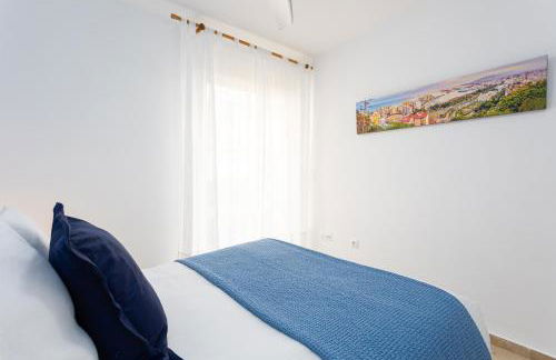 Holidays2Malaga Capuchinos French balconies, private parking, WiFi & Air con - Photo 18