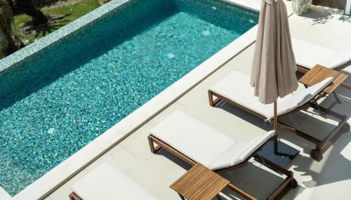 Madeira Protea Retreat- Villa with Heated Private Pool, Gym and Office - Foto 4, sunbed