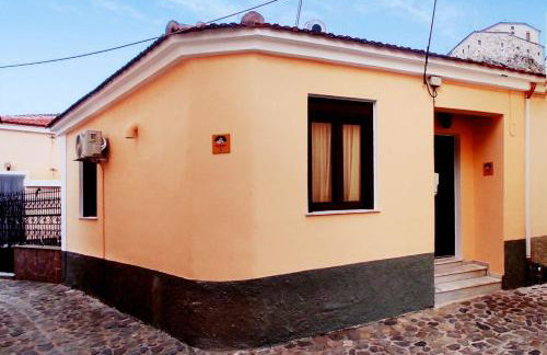 Anastasia's Corner - Photo 2