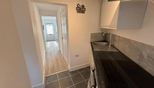 Modern & Cozy Gem - 10min to City Center - Parking - Foto 4
