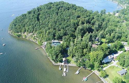 Saratoga Lake Boathouse Retreat - Photo 24