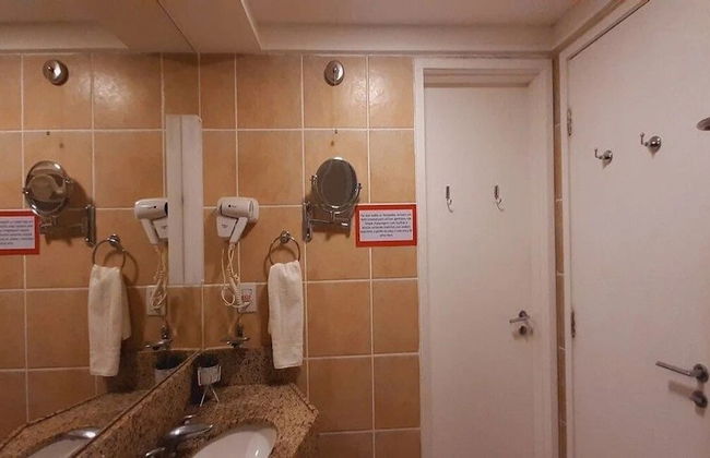 Completo em Hotel Localização Perfeita - Photo 21