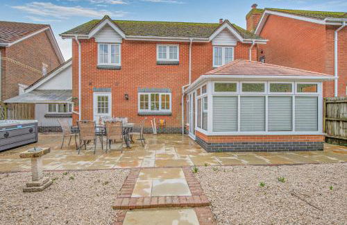 Henrow House Lymington 4 Bed Detached Home with Hot Tub - Foto 38