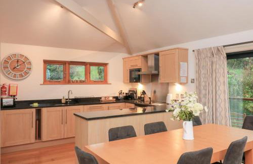 Courtyard Cottage - Photo 8