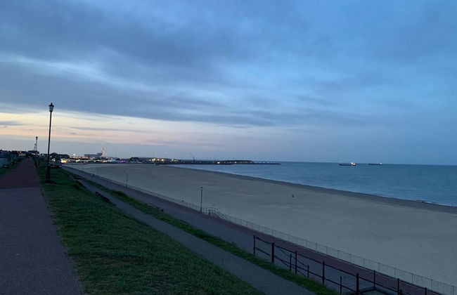 House - Sleeps 5, Parking & Private Garden - Foto 22