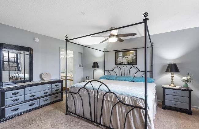 Jim and Roses Cozy Condo 15 Min to Downtown! - Photo 8