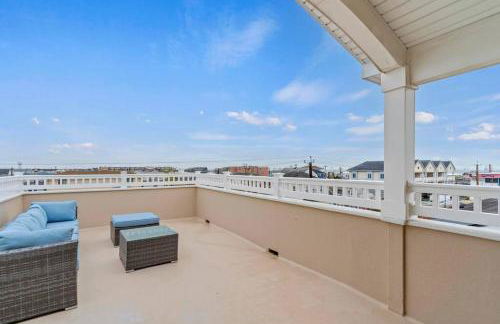 Steps From Beach & Boardwalk, Ocean Views with 5 Decks, 3 Cars - Foto 36