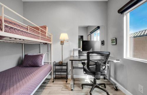 Near Downtown Palm Springs Home with Mountain Views - Foto 28