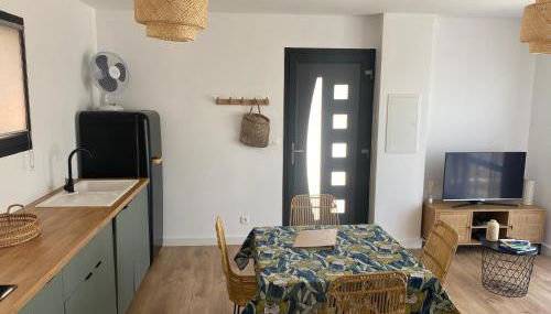 Maison avec vue sur le massif de l Étoile - Photo 4