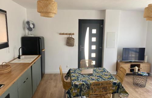 Maison avec vue sur le massif de l Étoile - Photo 4