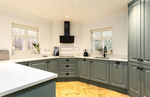 Two-Bedroom House in Beverley Centre with Parking - Foto 22