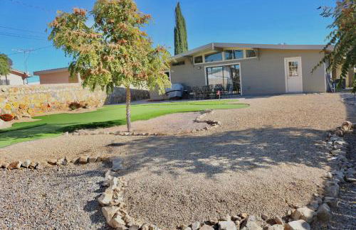 Modern Mini Golf Oasis - Foto 66