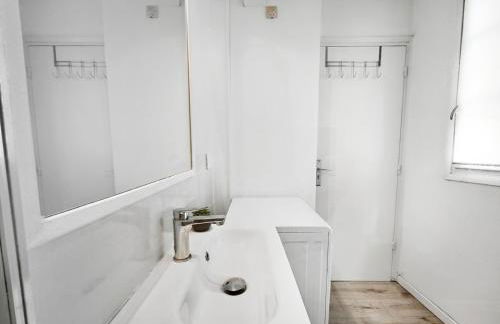 T3 Moderne, spacieux & climatisé - Parking Privé - Foto 41