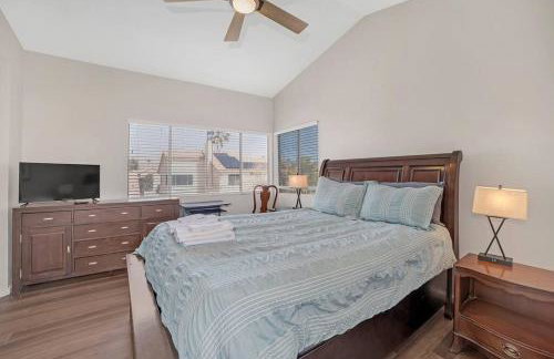 Spacious Modern Home Family or work WFH Friendly - Foto 12