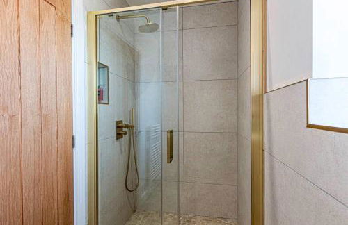 Fairvale House - Photo 11