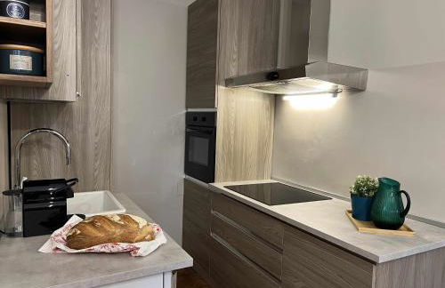 Urban Jungle apt - Self Check-in, Metro, Train - Foto 8